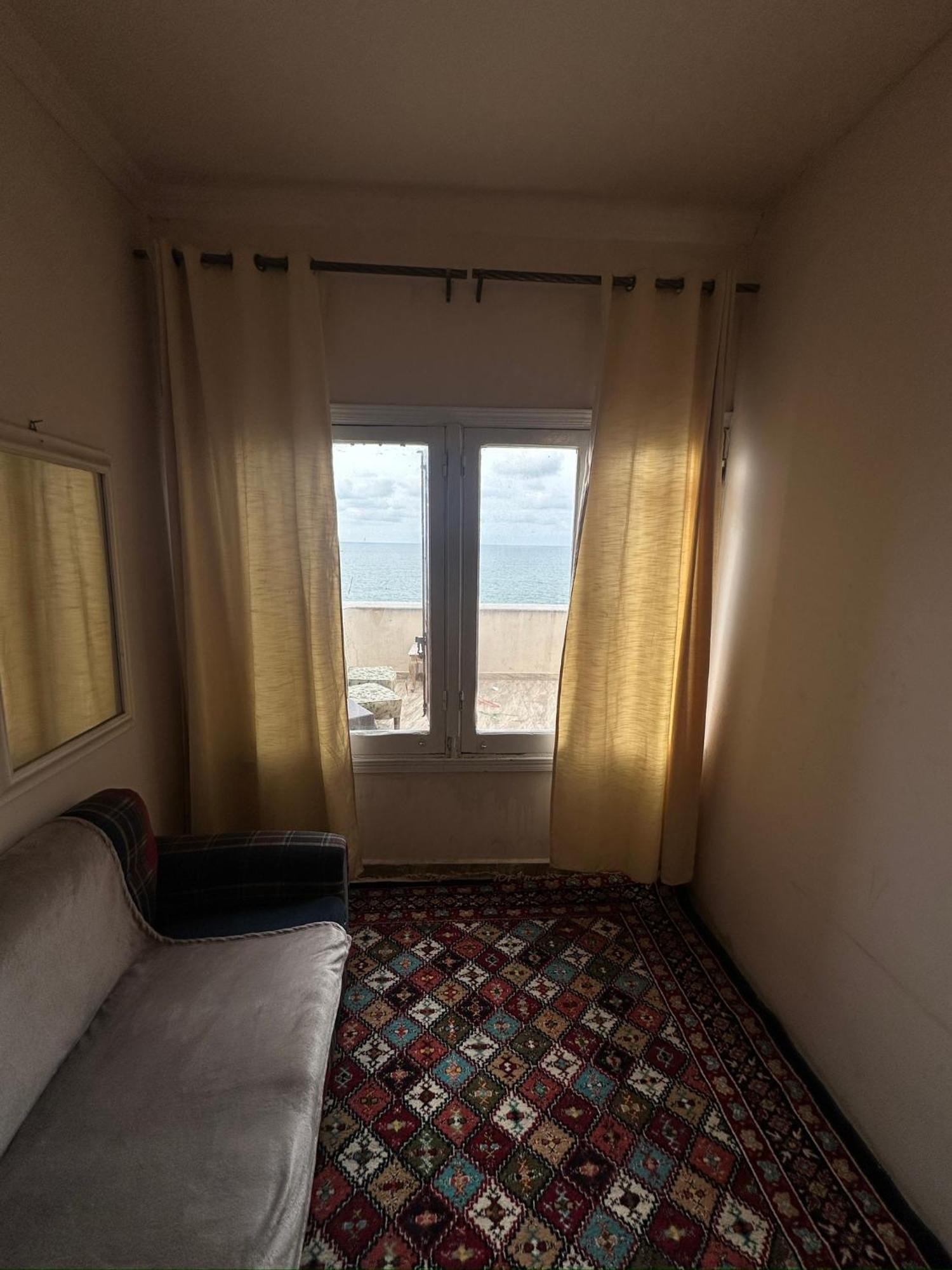 Gazde/Camere de închiriat Haidar House A Private For Men Only At Shared غرف خاصه للرجال فقط *